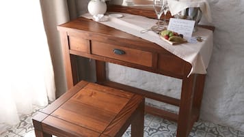 Minibar, espace de travail pour ordinateur portable