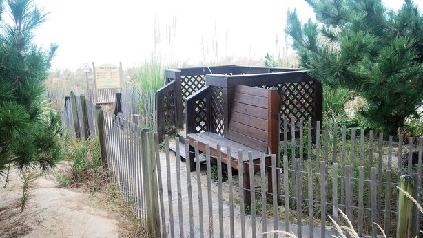 Property grounds - Includes Xplorie Activities & Linens. PYRAMID-2BR OFcondo w/outdoor pool. (Ocean City)