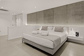 8 slaapkamers, een strijkplank/strijkijzer, gratis wifi, beddengoed