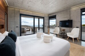 3 chambres, fer et planche à repasser, Wi-Fi gratuit, draps fournis