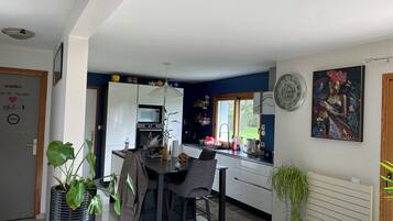 Kühlschrank, Ofen, Herdplatte, Geschirrspüler