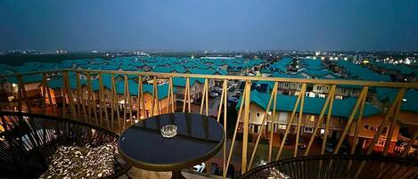 تناول الطعام بالخارج