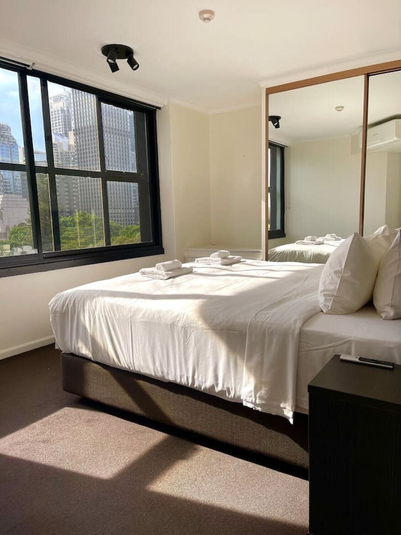 1 bedroom, desk, iron/ironing board, WiFi