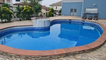 2 piscinas externas
