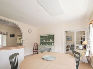 Dining - South Cottage (Kyle)