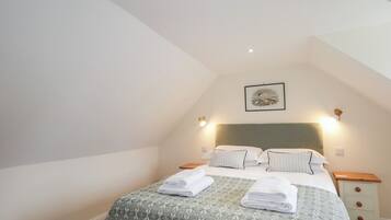 2 bedrooms, individually decorated, individually furnished, free WiFi