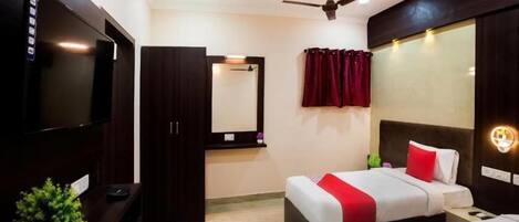 Family Room | Soundproofing, free WiFi