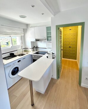 Mikrowelle, Ofen, Herdplatte