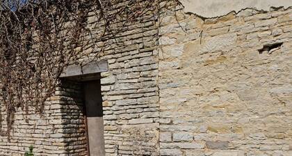 Group home in Burgundy: L'Antre Amis - Spacious accommodation for family and friends