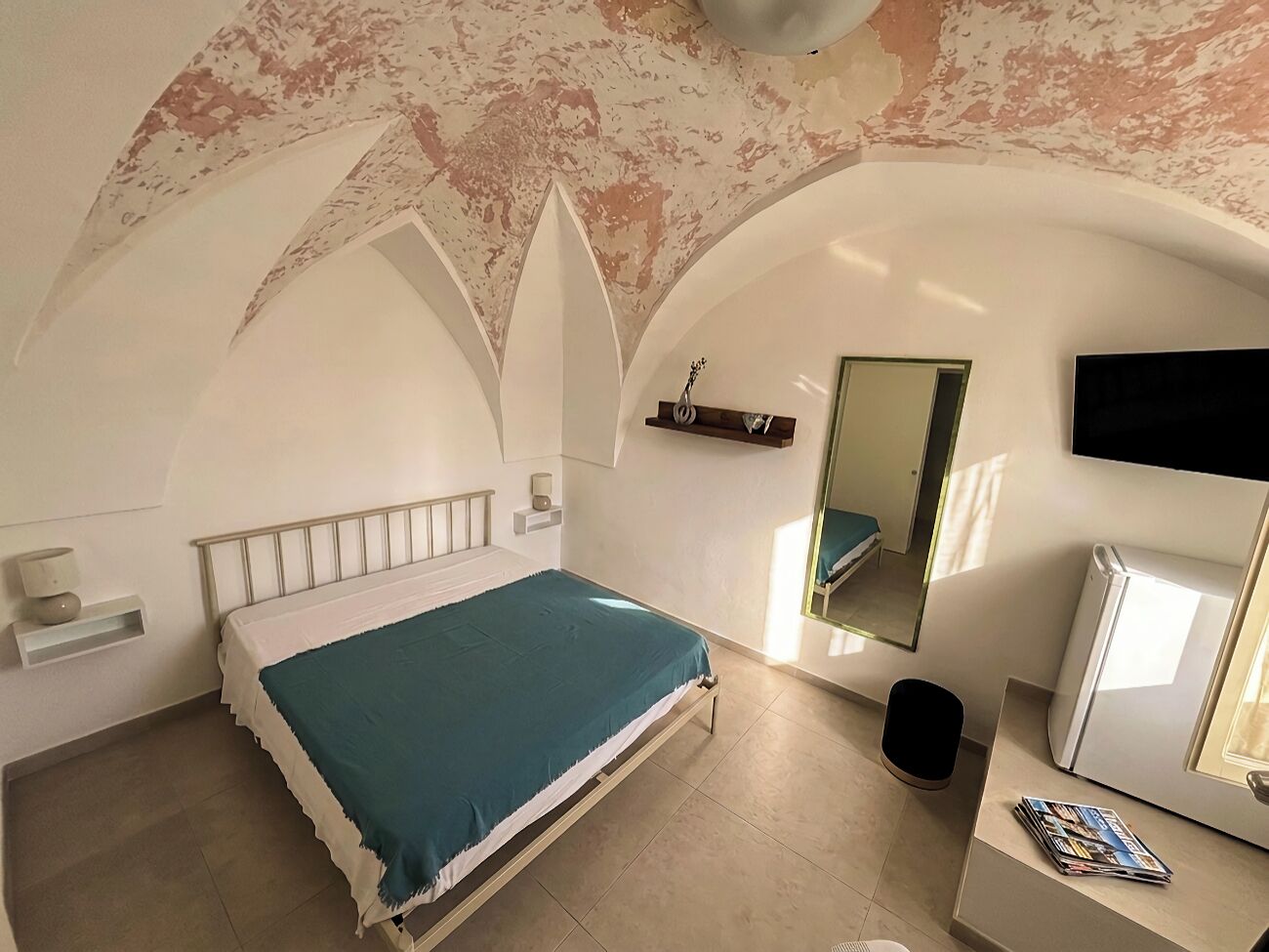 Habitación básica doble | Wifi gratis y ropa de cama 