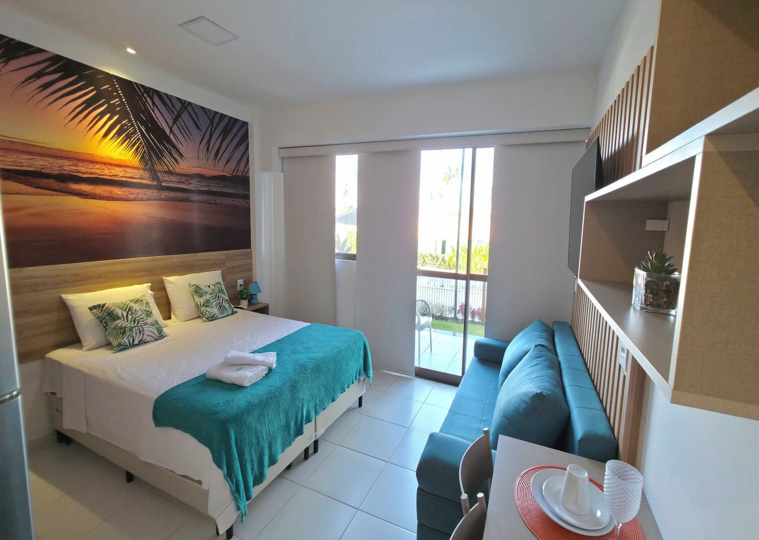 Arbejdsområde til bærbare computere, mørklægningsgardiner, lydisolering