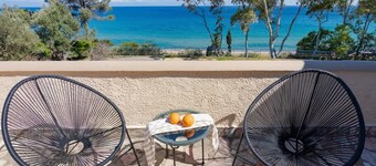 Astra Beach Studio 1