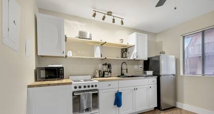 Huntsville Studio Modern Retreat Near Downtown