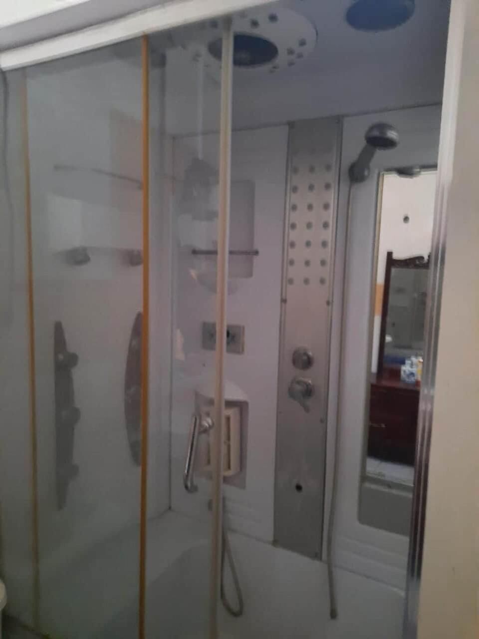Apartment, 2 Bedrooms, Accessible, Smoking | Bathroom