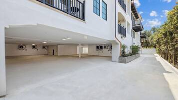 Enceinte de lâhĂ©bergement