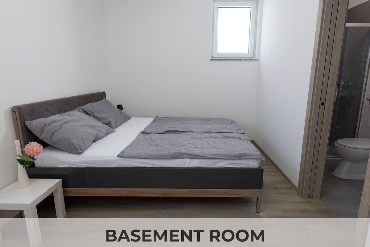 Economy Double Room, 1 Queen Bed, Non Smoking, Private Bathroom | 2 bedrooms, desk, free WiFi