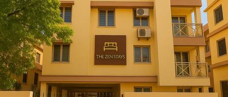 Fachada de la propiedad