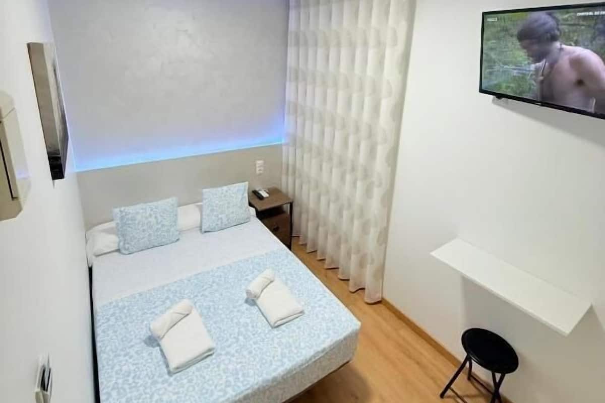 Economy Double Room (Shared Bathroom) | WiFi (free)