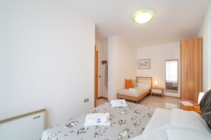 3 chambres, Wi-Fi, literie fournie