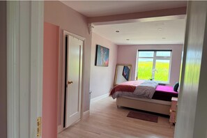 3 chambres, Wi-Fi gratuit, draps fournis