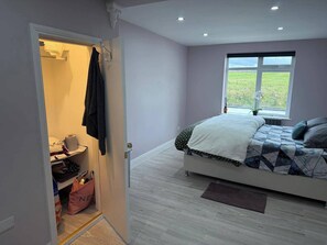 Feriehus | 3 soveværelser, gratis Wi-Fi, sengetøj