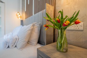 Superior Studio Suite, 1 Queen Bed with Sofa bed, City View | Desk, laptop workspace, iron/ironing board, free WiFi - Shoreditch Luxe (London)