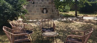 A moins de 1h de Paris à la campagne. Animaux de compagnie acceptés !