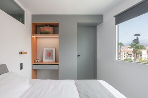 Iron/ironing board, internet, bed sheets, wheelchair access