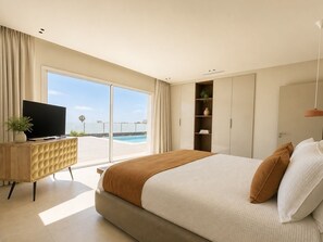4 bedrooms, iron/ironing board, travel crib, free WiFi - Villa Ainé by RSC Suites (Puerto Calero)