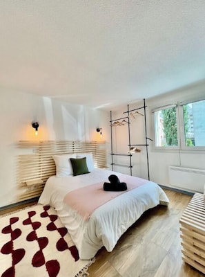 1 chambre, fer et planche à repasser, lit parapluie, Wi-Fi gratuit