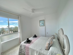 2 bedrooms, iron/ironing board, free WiFi, bed sheets - TERRASOL ANTILLAS 13 (Torre del Mar)