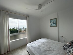 2 sovrum, strykjärn/strykbräda, gratis wi-fi och sängkläder