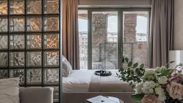 Design Apartment | 2 bedrooms, individually decorated, individually furnished