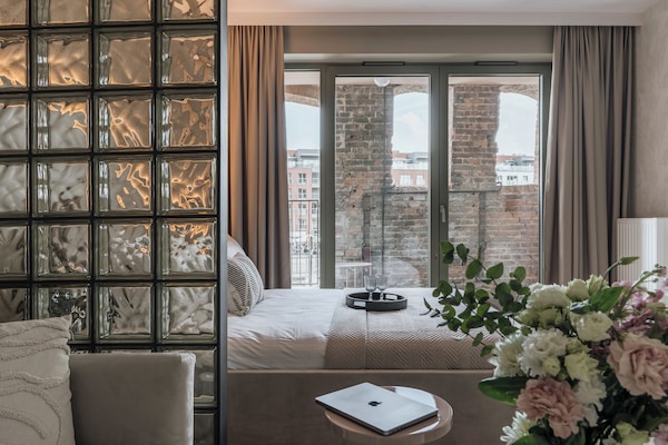 2 habitaciones, decoración personalizada y muebles diferentes