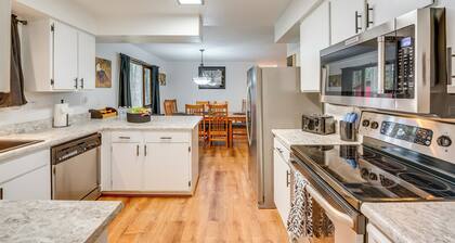 2 Mi to Mendenhall Glacier: Forest-view Sanctuary!