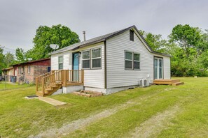 House (2 Bedrooms) | Interior - 5 Mi to Dtwn Tulsa: Pet-friendly Home! (Tulsa)