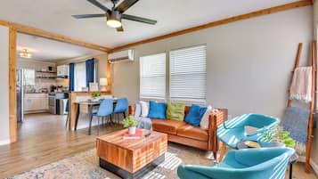 House (2 Bedrooms) | Front of property