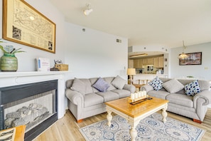 Apartment (3 Bedrooms) | Interior - 1 Mi to The Island in Pigeon Forge: Condo w/ Pools (Pigeon Forge)