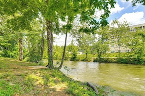 Apartment (3 Bedrooms) | Interior - 1 Mi to The Island in Pigeon Forge: Condo w/ Pools (Pigeon Forge)