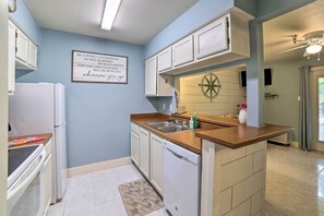 Apartment (0 Bedroom) | Interior