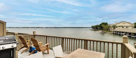 Apartment (3 Bedrooms) | Front of property