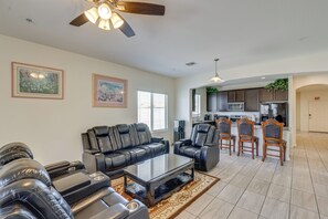 House (4 Bedrooms) | Interior