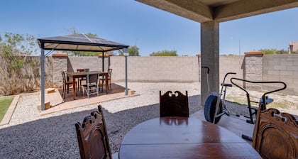 7 Mi to Dtwn: Spacious Stay in Phoenix!