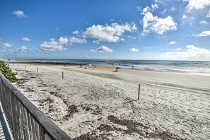 Apartment (1 Bedroom) | Interior - Swim & Relax: Daytona Beach Condo w/ Ocean Access! (Daytona Beach)
