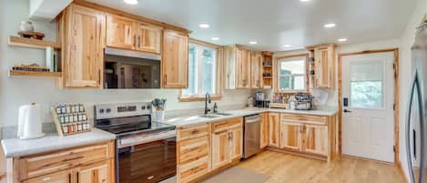 House (4 Bedrooms) | Interior