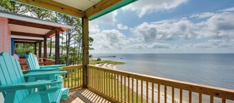 Beachfront Cottage w/ Dock on Florida Gulf Coast