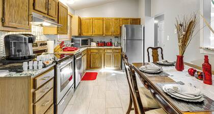 Walk to Beach: Elegant Escape in Lusby!
