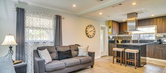 Hot Tub & Fenced Yard: Tranquil Home in Valrico!