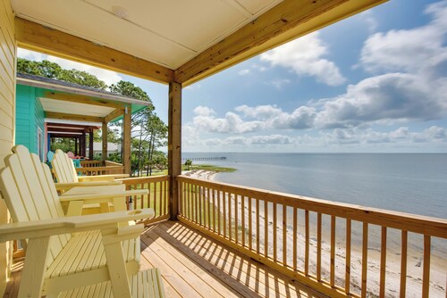 Florida Gulf Coast Getaway w/ Dock & Beach Views