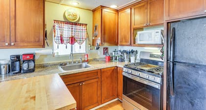 Snowbird Heaven: Rural Quartzite Home Near Hiking